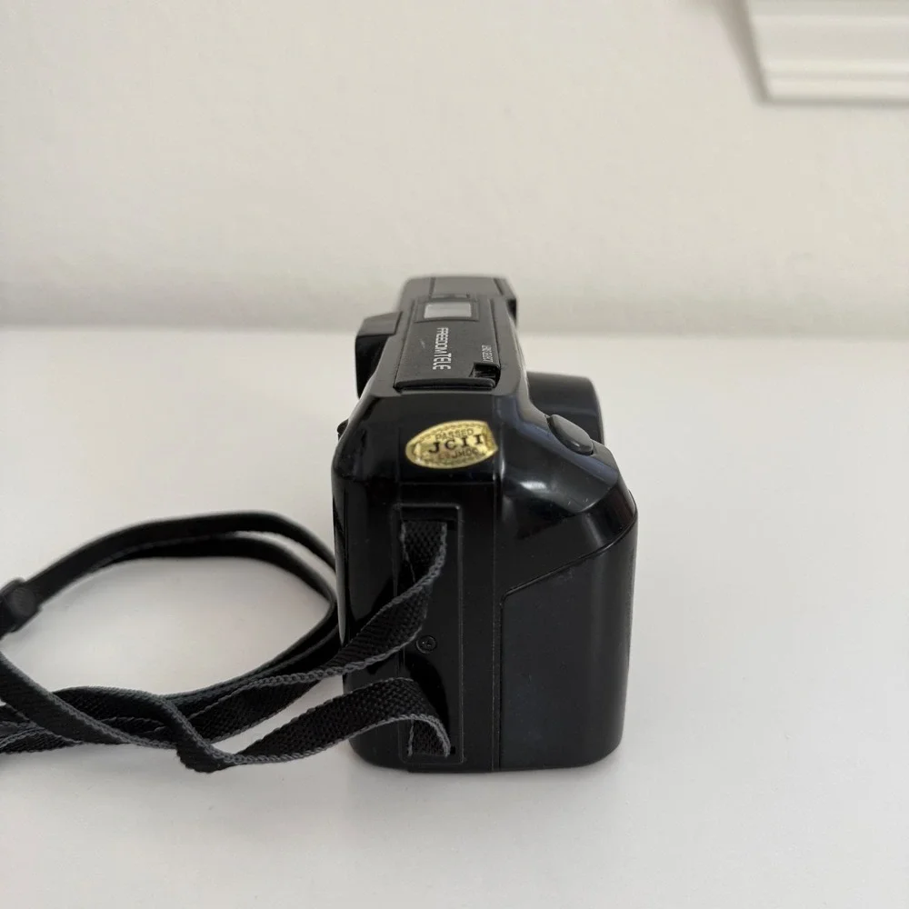 Minolta Freedom Tele 35mm Film Camera AF Multibeam UNTESTED